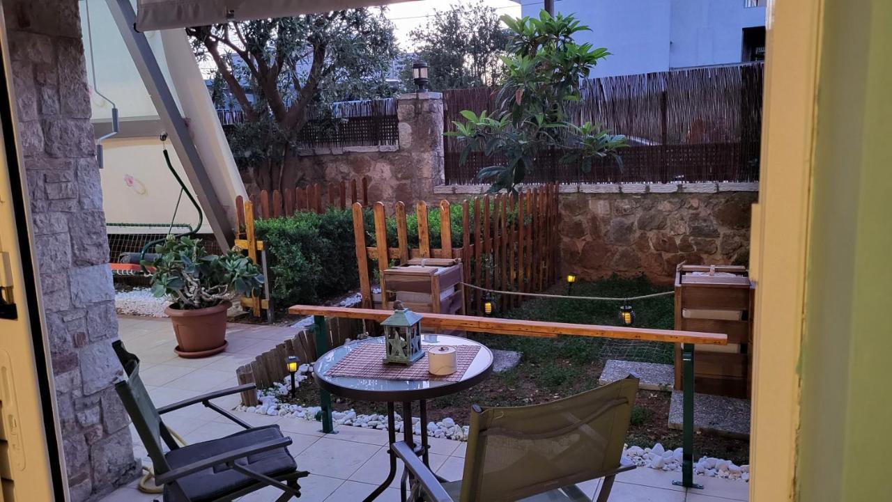 M&M Airport Stop Garden Apartment Spáta Exterior foto